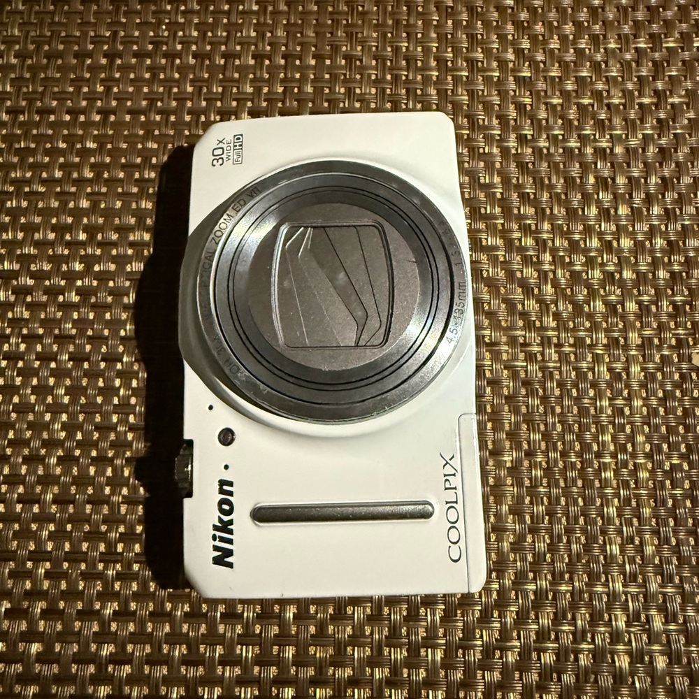 Nikon COOLPIX White and Silver Camera